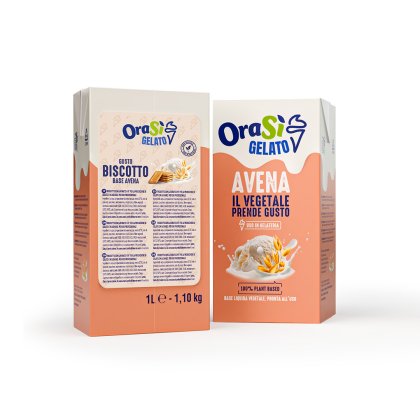 Dva kartony OraSì Gelato, příchutě Biscotto a Avena na ovesné bázi, 1L každý, s obrázkem kopečku zmrzliny na obalu.