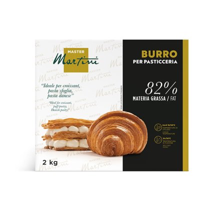 Master Martini Cukrářské máslo 2 kg, 82 % tuku, s croissantem a listovým těstem s krémem.