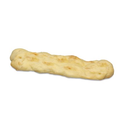 Dlouhý měkký bochník chleba typu bageta se světle zlatavou kůrkou, ležící diagonálně na bílém pozadí.