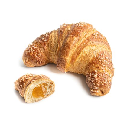 Celý croissant obalený v perličkovém cukru vedle rozříznutého kousku s meruňkovou náplní
