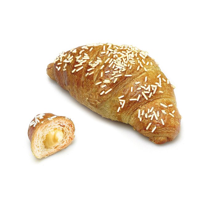 Zlatý croissant s bílým posypem, menší kousek rozřezaný odhaluje krémovou vanilkovou náplň.