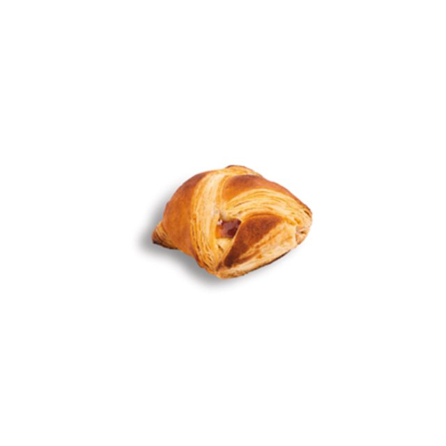 Zlatavý mini croissant s náznakem červené džemové náplně, na bílém pozadí.